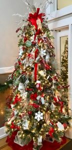 22-frosty-owl-tree